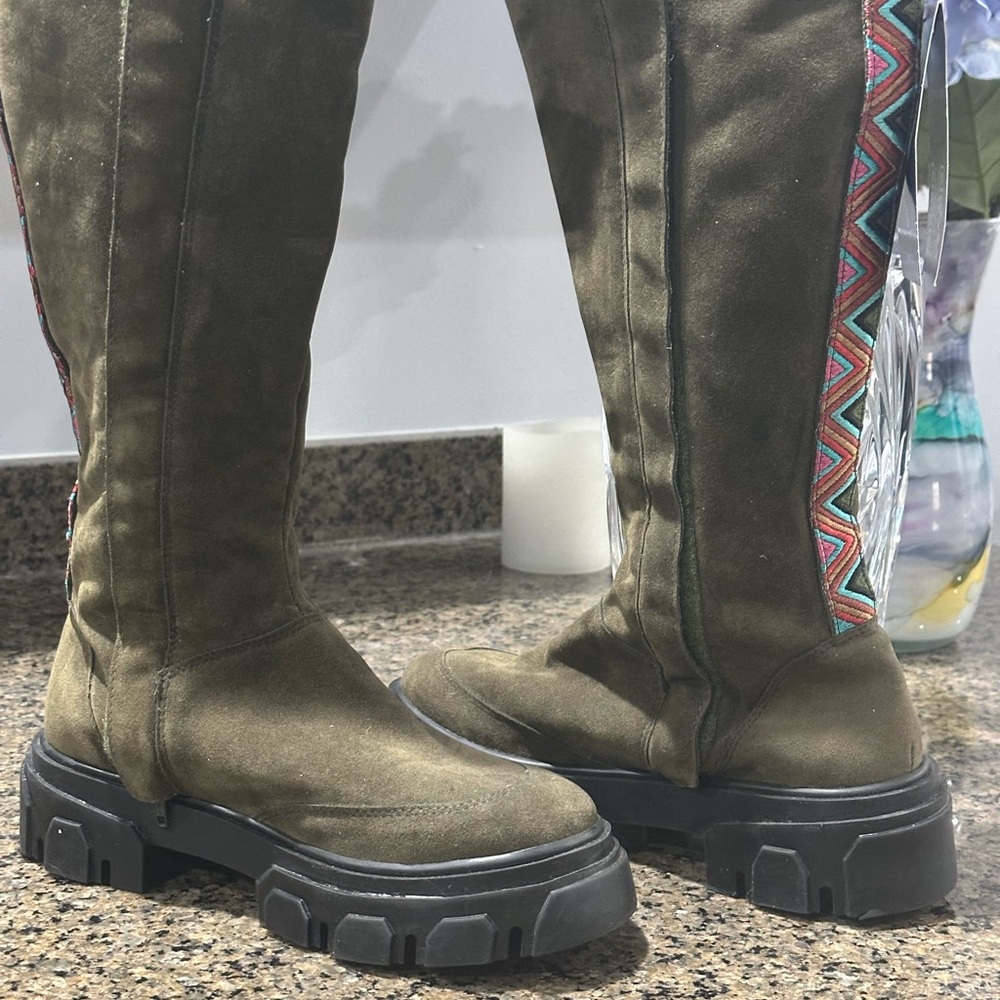 FARM Rio Embroidered Olive Boots - Picture 5 of 14